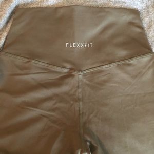 FLEXXFIT Leggings 💗
